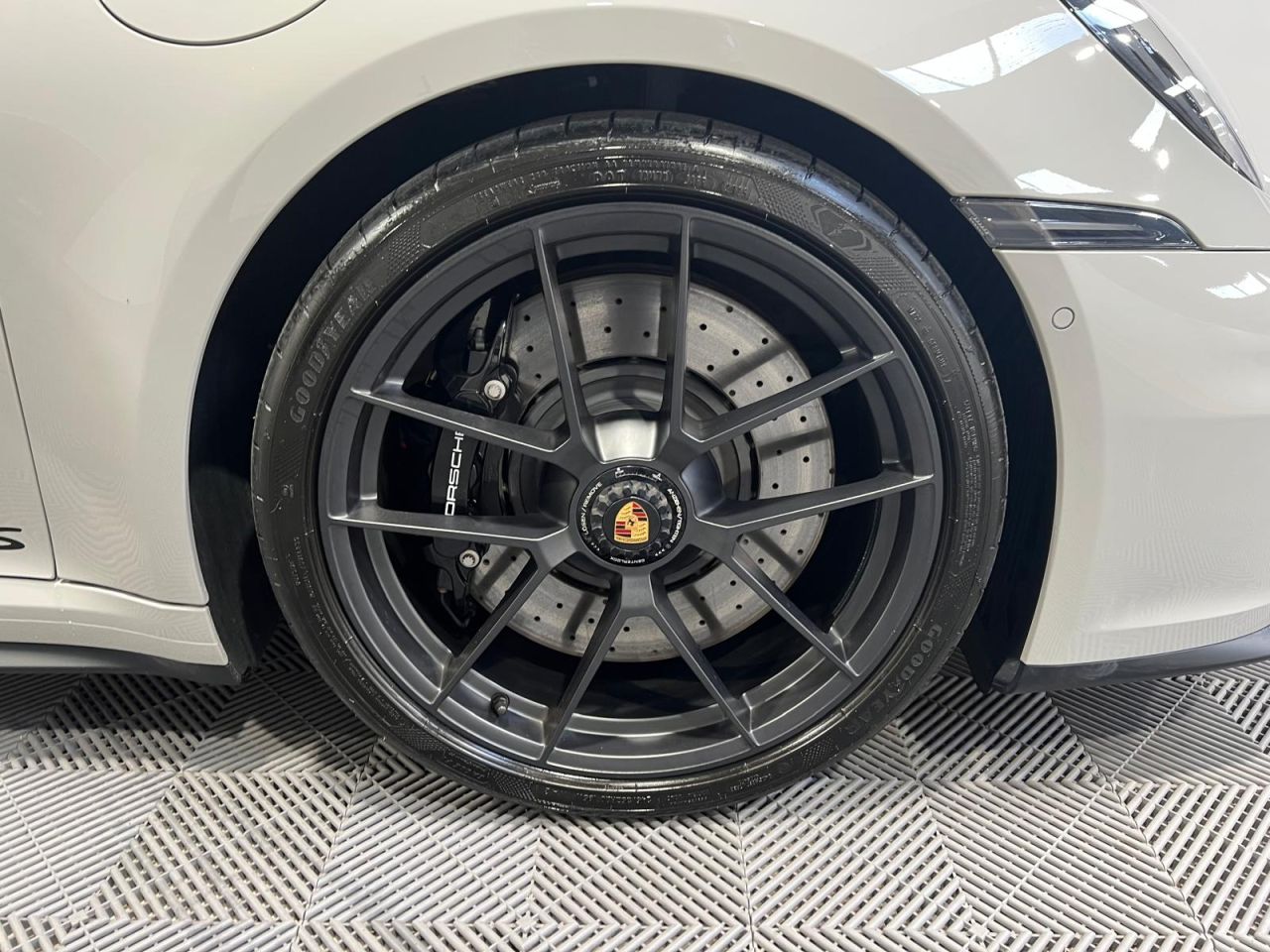 2025 PORSCHE 3.6 T-Hybrid 992 Carrera GTS Coupe 2dr Petrol Hybrid PDK Euro 6 (s/s) (541 - vehicle photo 16 for sale on PureCar