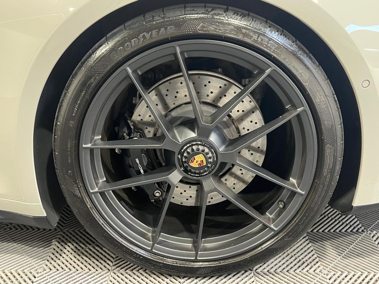 2025 PORSCHE 3.6 T-Hybrid 992 Carrera GTS Coupe 2dr Petrol Hybrid PDK Euro 6 (s/s) (541 - vehicle photo 17 for sale on PureCar
