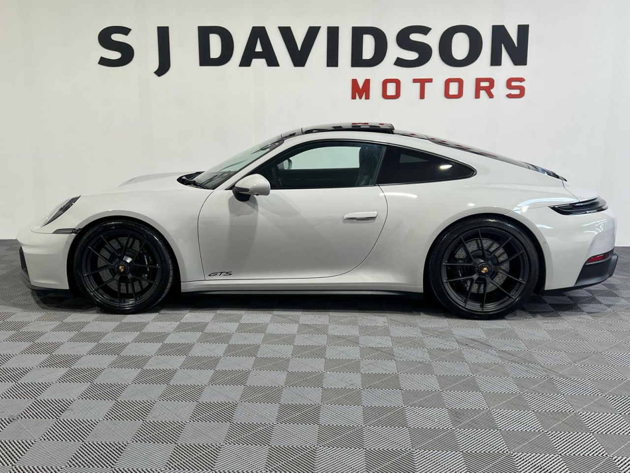 2025 PORSCHE 3.6 T-Hybrid 992 Carrera GTS Coupe 2dr Petrol Hybrid PDK Euro 6 (s/s) (541 - vehicle photo 5 for sale on PureCar
