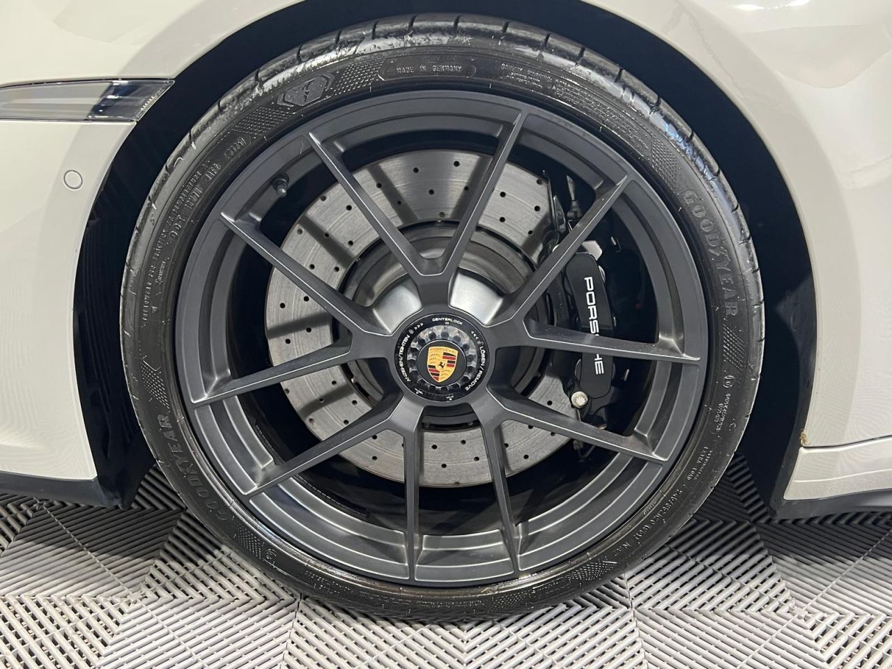 2025 PORSCHE 3.6 T-Hybrid 992 Carrera GTS Coupe 2dr Petrol Hybrid PDK Euro 6 (s/s) (541 - vehicle photo 15 for sale on PureCar