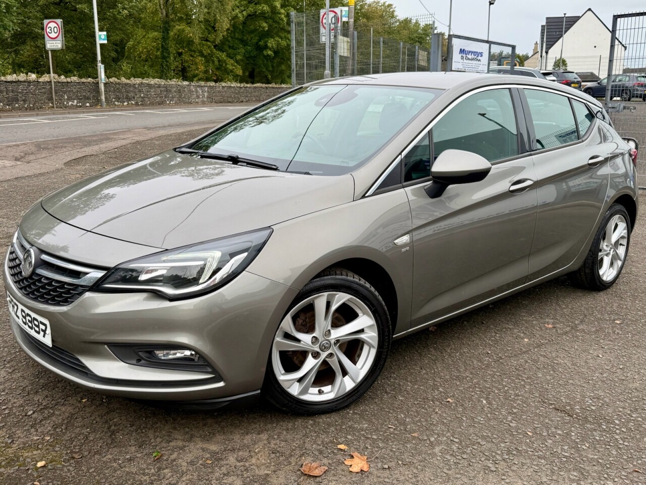 2017 VAUXHALL ASTRA 1.6 CDTi ecoFLEX SRi Nav Hatchback 5dr Diesel Manual Euro 6 (s/s) (110 ps) - vehicle photo 2 for sale on PureCar