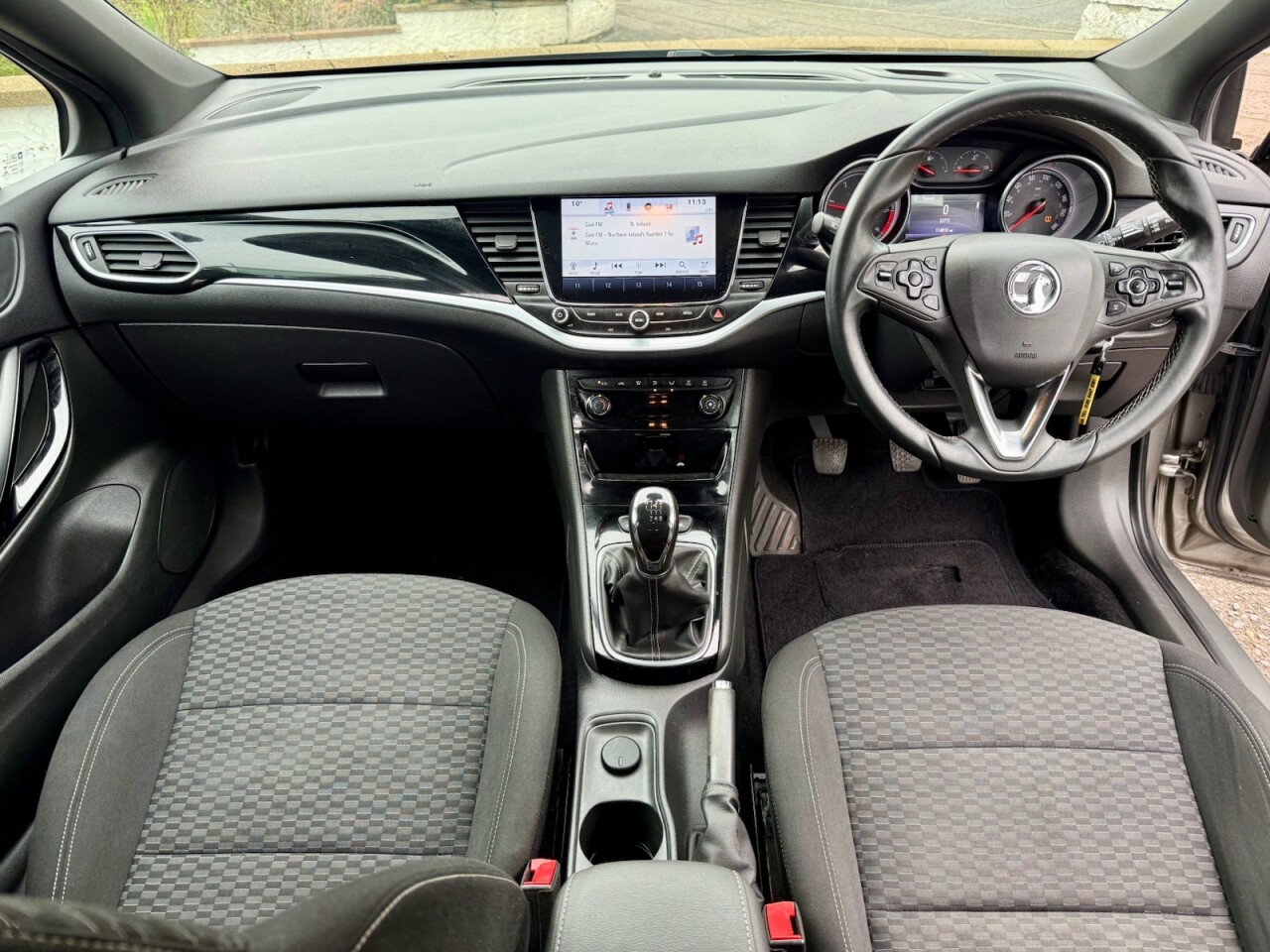 2017 VAUXHALL ASTRA 1.6 CDTi ecoFLEX SRi Nav Hatchback 5dr Diesel Manual Euro 6 (s/s) (110 ps) - vehicle photo 10 for sale on PureCar