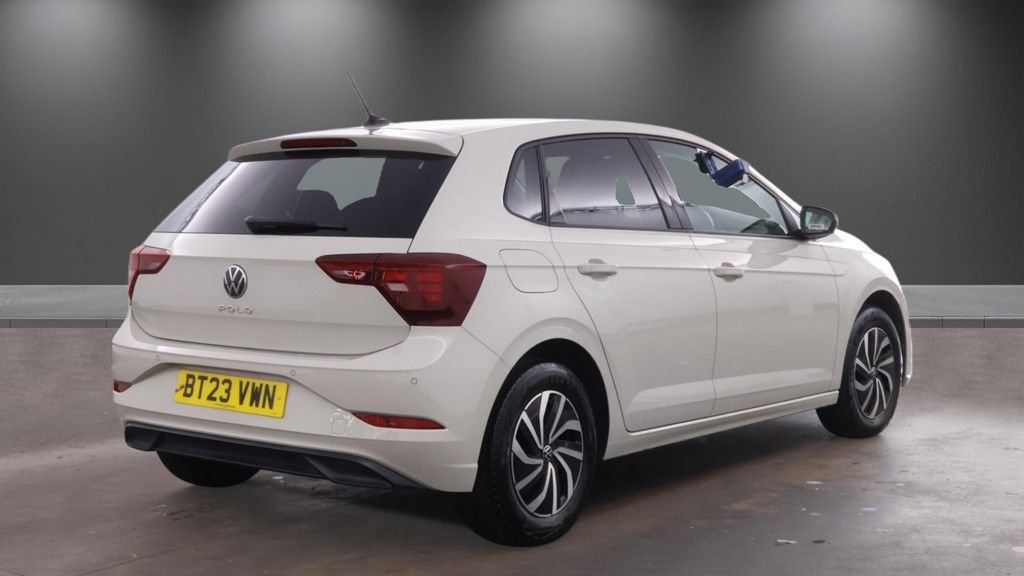2023 Volkswagen Polo — image 4