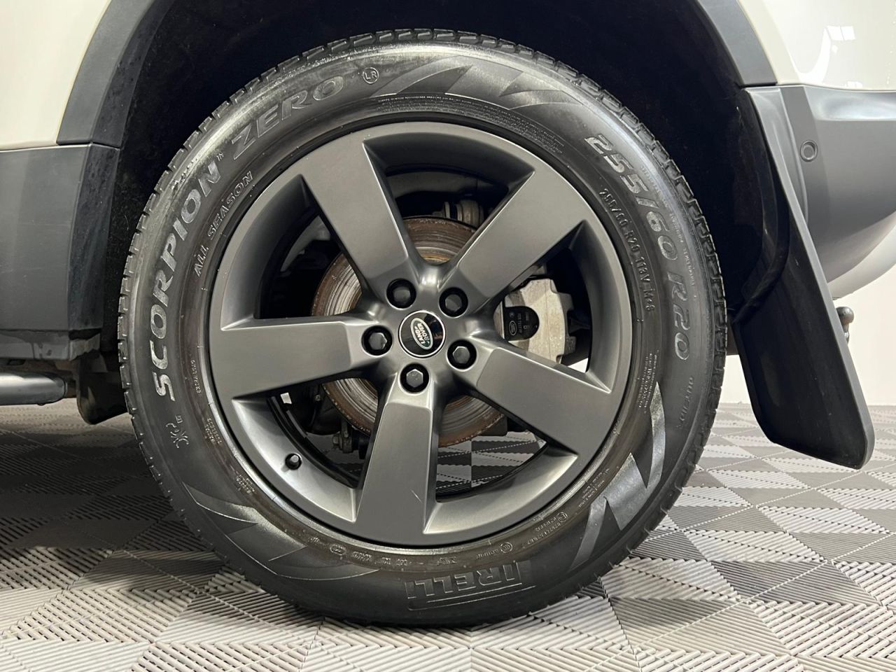 2021 LAND ROVER DEFENDER 90 3.0 D200 MHEV Hard Top SUV 3dr Diesel Auto 4WD SWB Euro 6 (s/s) (200 ps) 20 - vehicle photo 11 for sale on PureCar