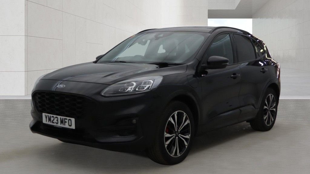 2023 Ford Kuga — image 2