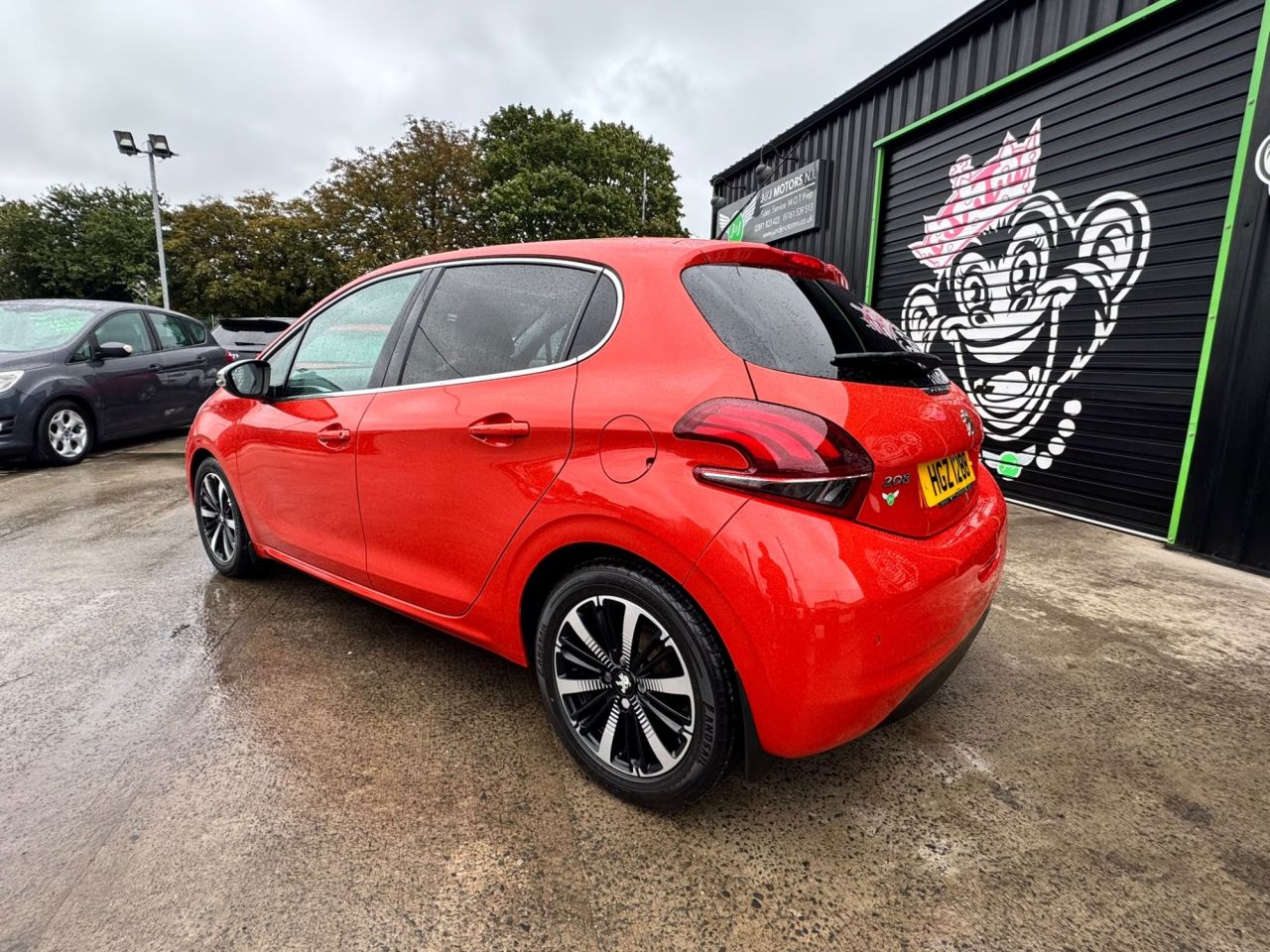 2017 PEUGEOT 1.2 PureTech Allure Premium Hatchback 5dr Petrol Manual Euro 6 (82 ps) - vehicle photo 3 for sale on PureCar