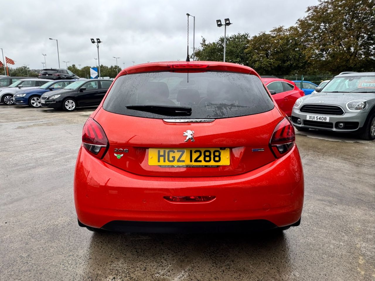2017 PEUGEOT 1.2 PureTech Allure Premium Hatchback 5dr Petrol Manual Euro 6 (82 ps) - vehicle photo 4 for sale on PureCar