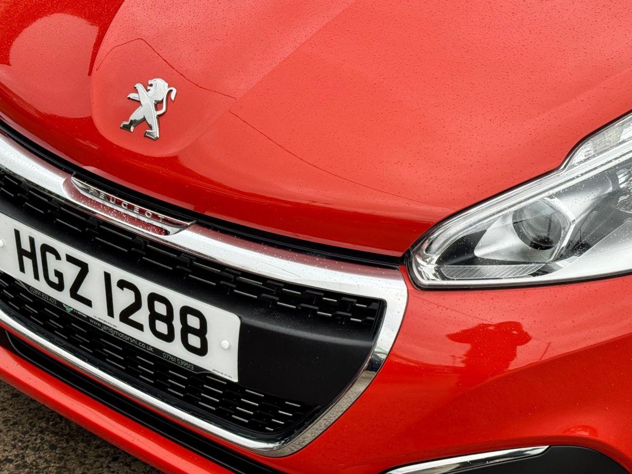 2017 PEUGEOT 1.2 PureTech Allure Premium Hatchback 5dr Petrol Manual Euro 6 (82 ps) - vehicle photo 9 for sale on PureCar