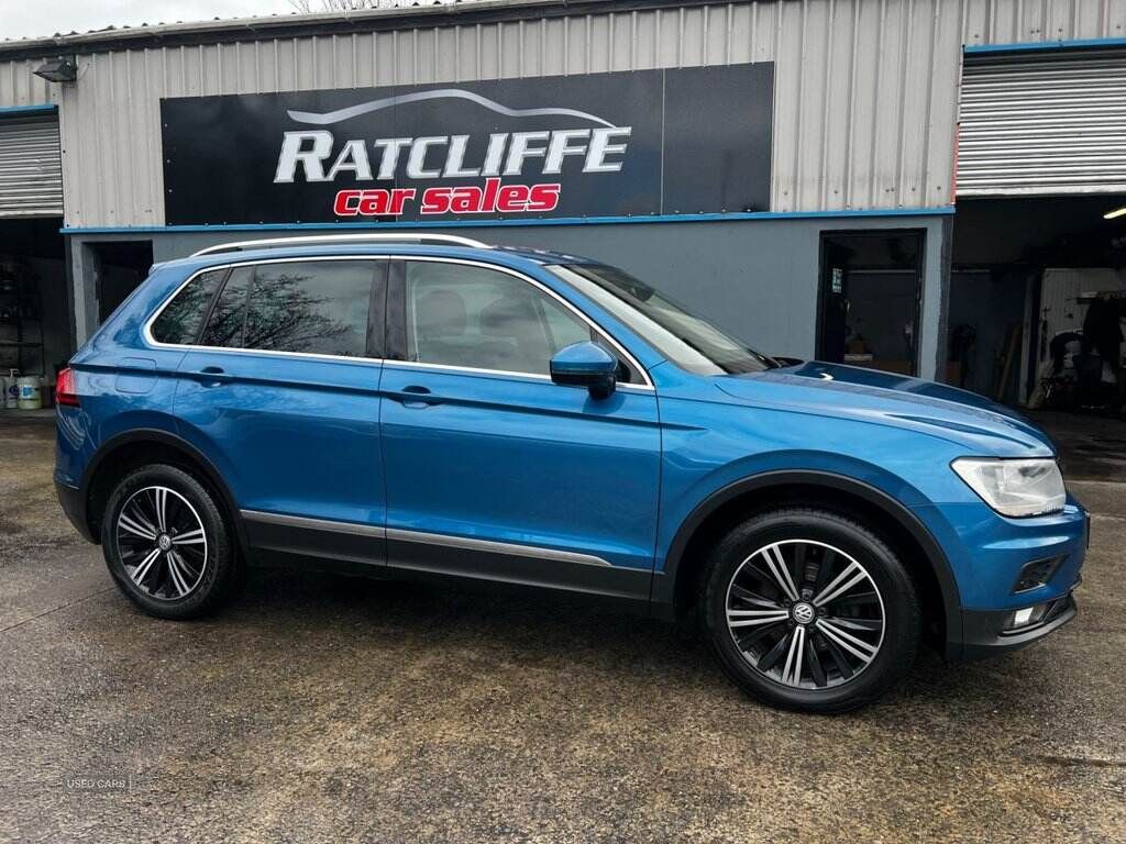 2017 VOLKSWAGEN TIGUAN 2.0 TDI SE Navigation SUV 5dr Diesel DSG 4Motion Euro 6 (s/s) (150 ps) - vehicle photo 2 for sale on PureCar