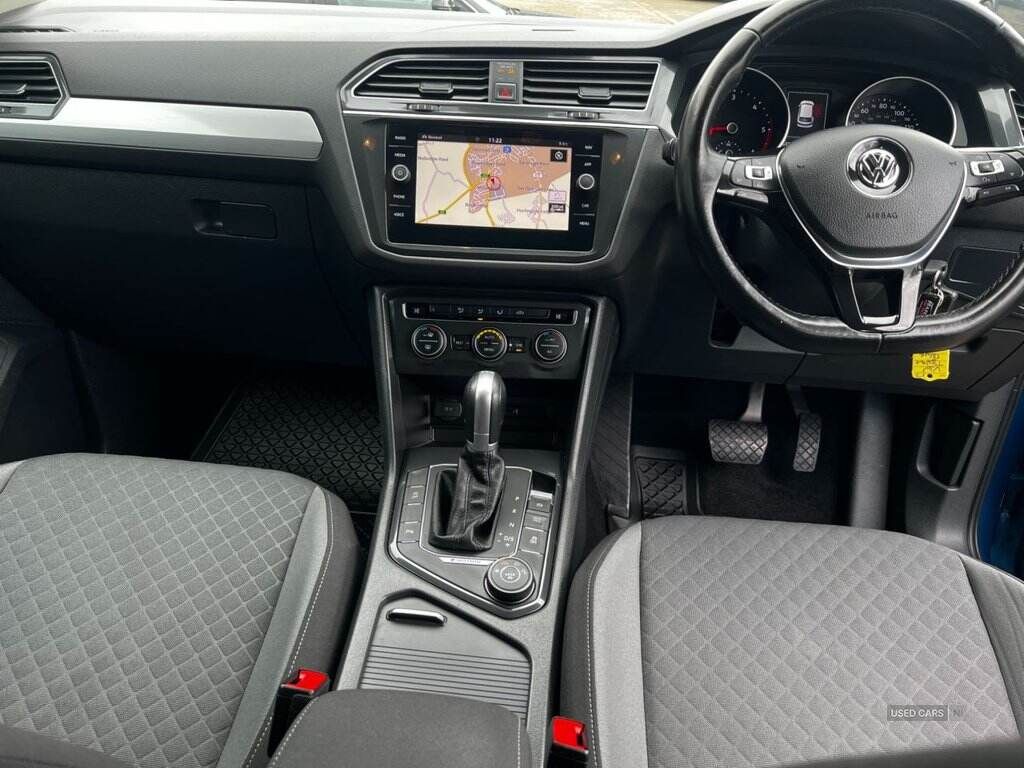 2017 VOLKSWAGEN TIGUAN 2.0 TDI SE Navigation SUV 5dr Diesel DSG 4Motion Euro 6 (s/s) (150 ps) - vehicle photo 6 for sale on PureCar