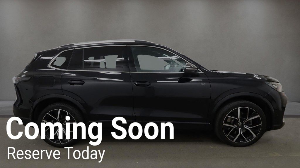 2024 VOLKSWAGEN TIGUAN 2.0 TDI R-Line SUV 5dr Diesel DSG Euro 6 (s/s) (150 ps) - vehicle photo 5 for sale on PureCar