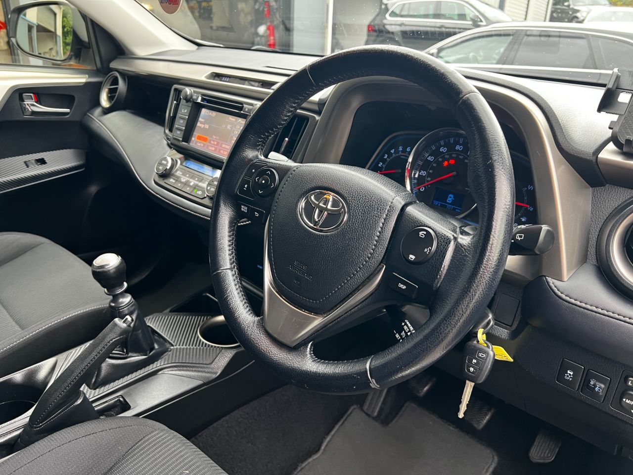 2013 TOYOTA RAV4 2.2 D-4D Icon SUV 5dr Diesel Manual 4WD Euro 5 (150 ps) - vehicle photo 9 for sale on PureCar
