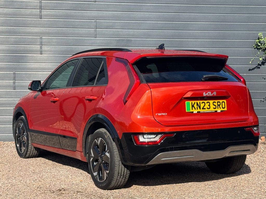 2023 Kia Niro — image 3