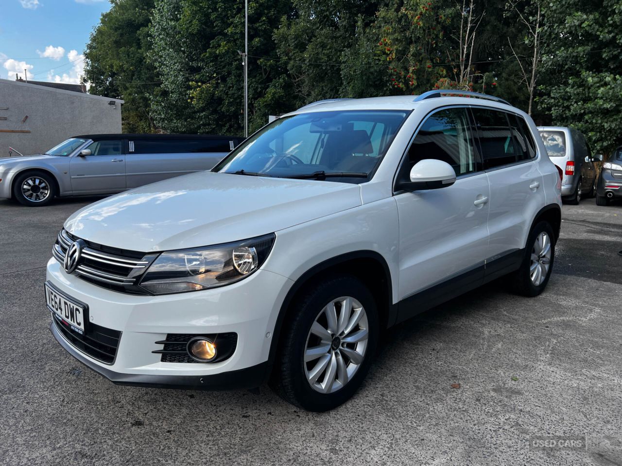 2014 VOLKSWAGEN TIGUAN 2.0 TDI BlueMotion Tech Match SUV 5dr Diesel Manual 4WD Euro 5 (s/s) (140 p - vehicle photo 3 for sale on PureCar
