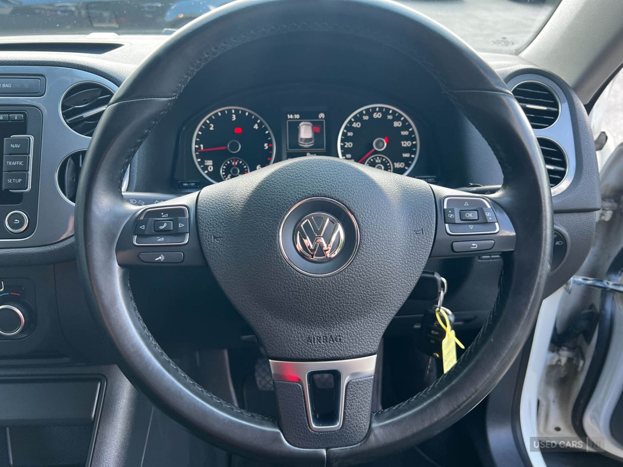 2014 VOLKSWAGEN TIGUAN 2.0 TDI BlueMotion Tech Match SUV 5dr Diesel Manual 4WD Euro 5 (s/s) (140 p - vehicle photo 15 for sale on PureCar