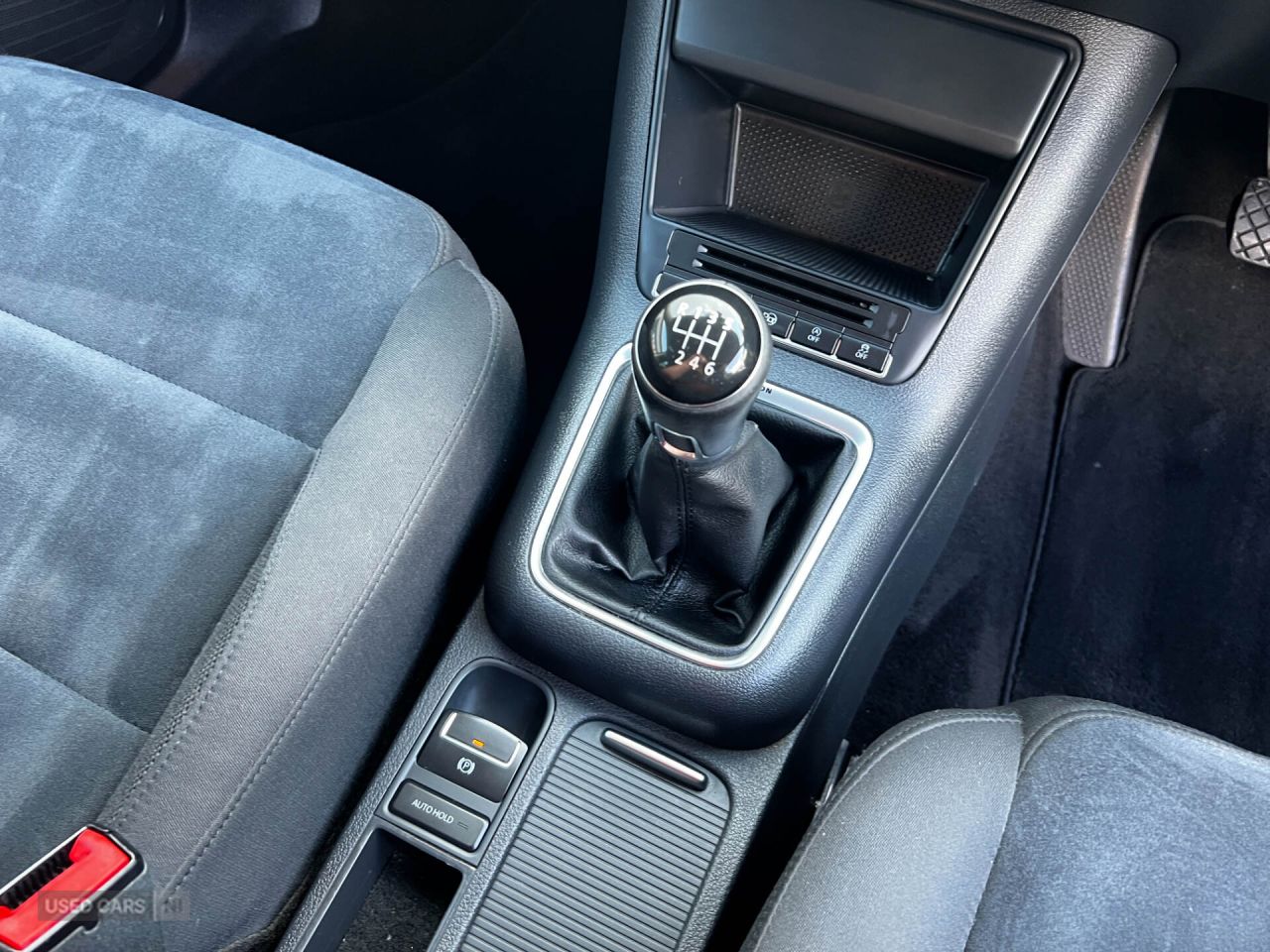 2014 VOLKSWAGEN TIGUAN 2.0 TDI BlueMotion Tech Match SUV 5dr Diesel Manual 4WD Euro 5 (s/s) (140 p - vehicle photo 18 for sale on PureCar