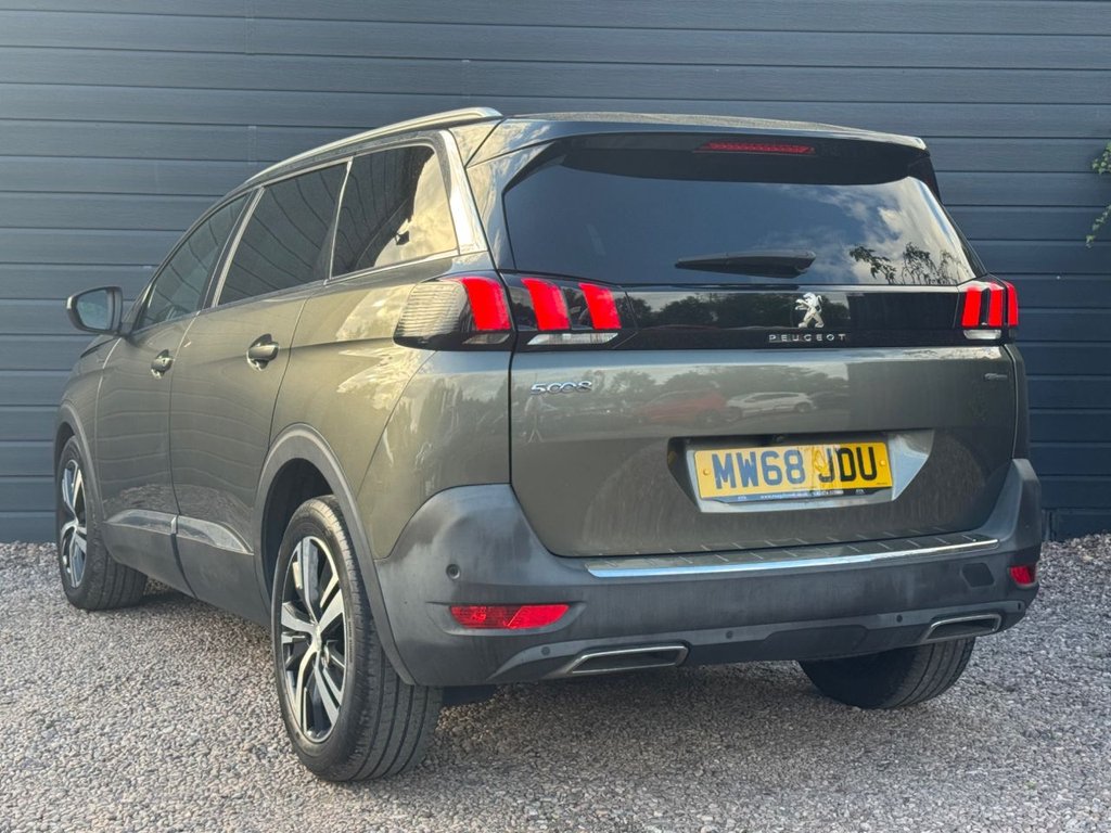 2019 Peugeot 5008 — image 3
