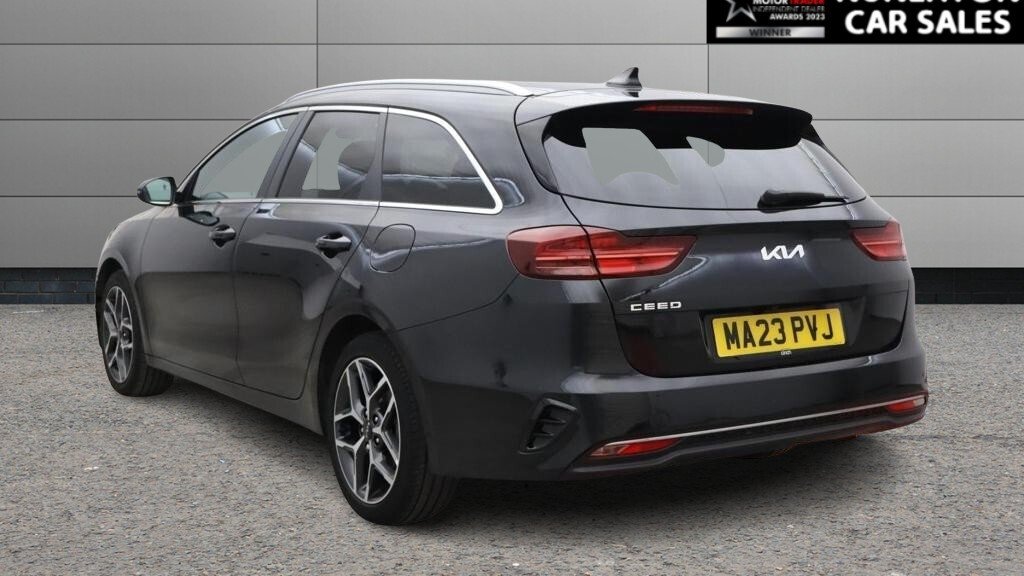 2023 Kia Ceed — image 5