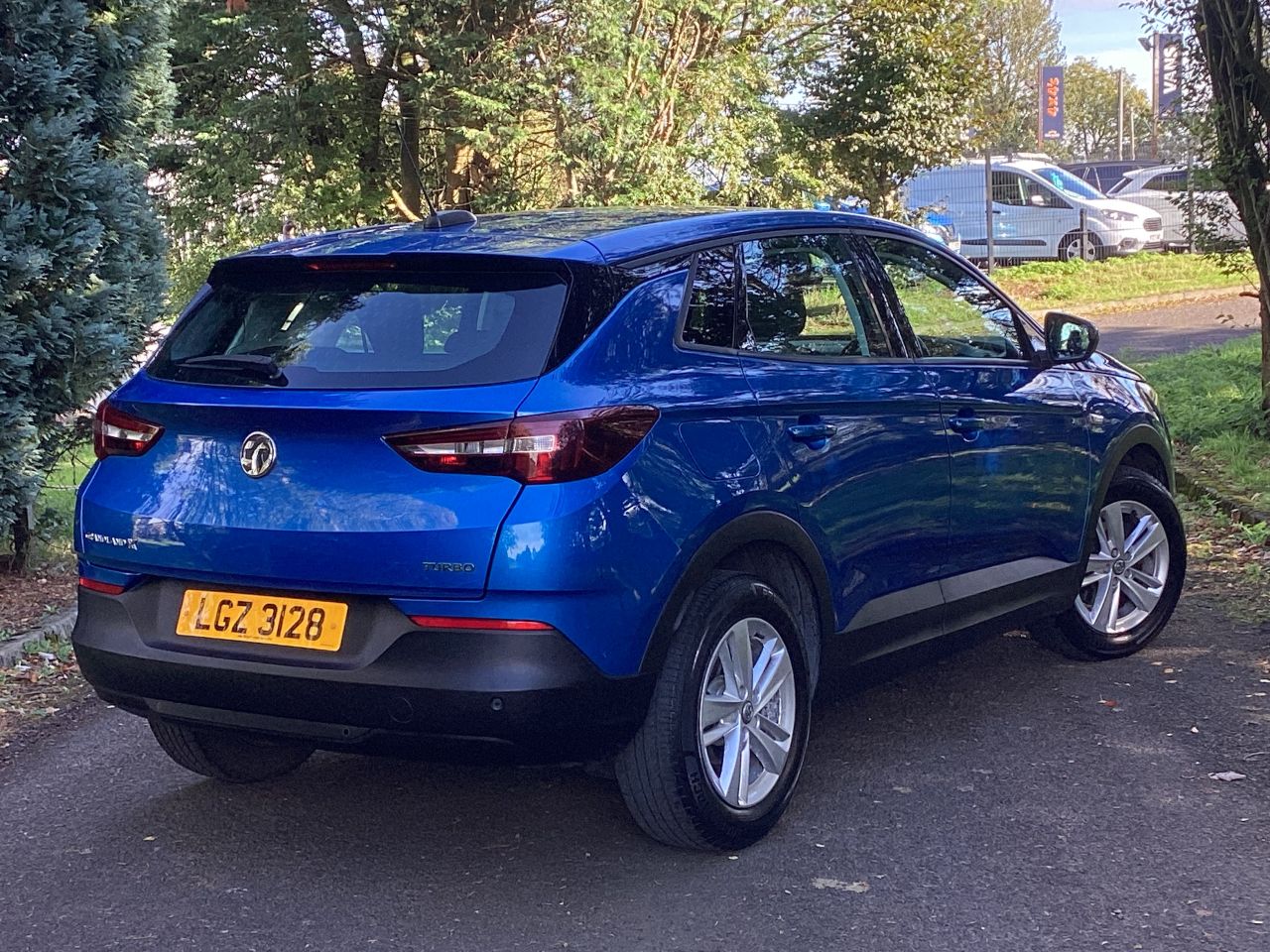 2018 VAUXHALL GRANDLAND X 1.2 Turbo SE SUV 5dr Petrol Manual Euro 6 (s/s) (130 ps) - vehicle photo 2 for sale on PureCar