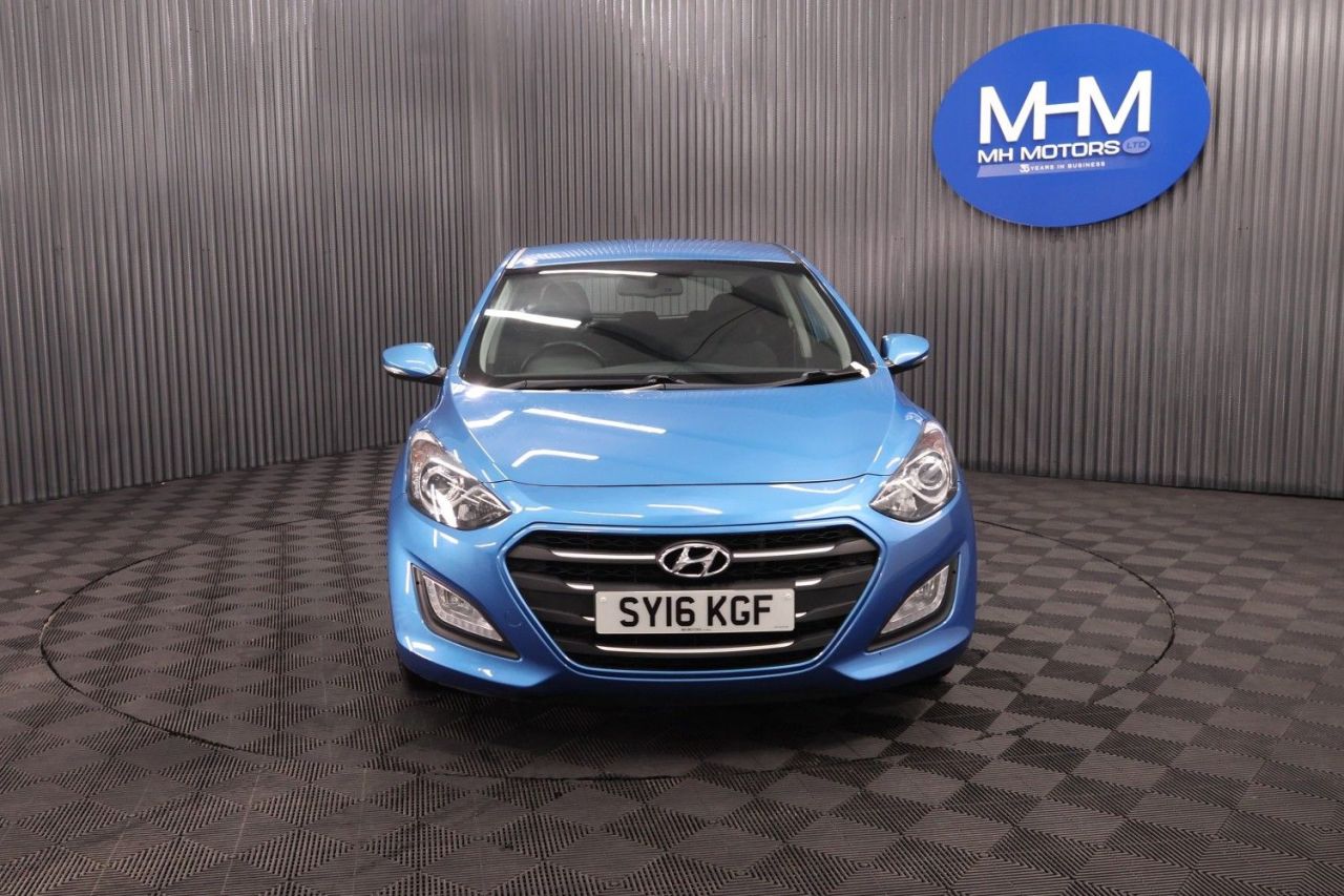 2016 HYUNDAI I30 1.6 CRDi Blue Drive SE Nav Hatchback 5dr Diesel Manual Euro 6 (s/s) (110 ps - vehicle photo 2 for sale on PureCar