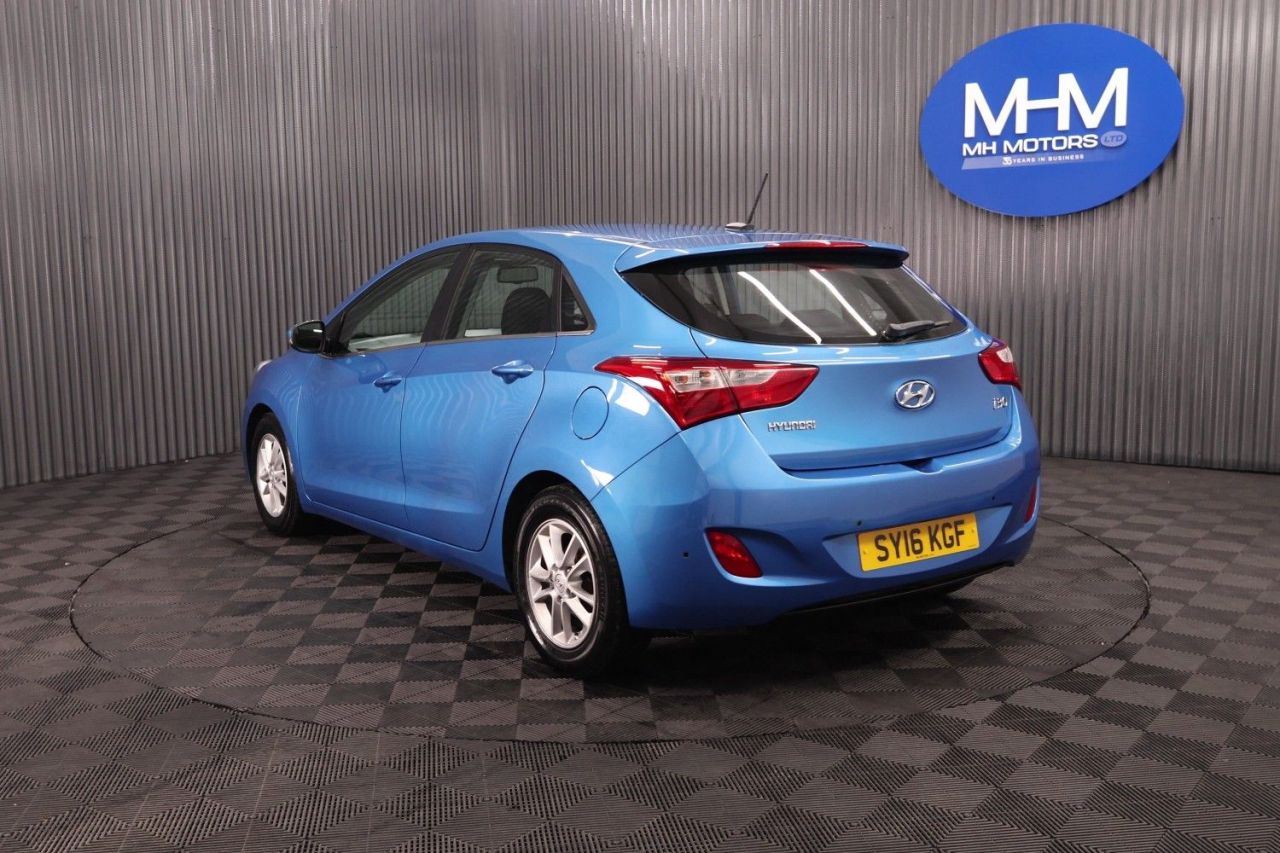 2016 HYUNDAI I30 1.6 CRDi Blue Drive SE Nav Hatchback 5dr Diesel Manual Euro 6 (s/s) (110 ps - vehicle photo 5 for sale on PureCar