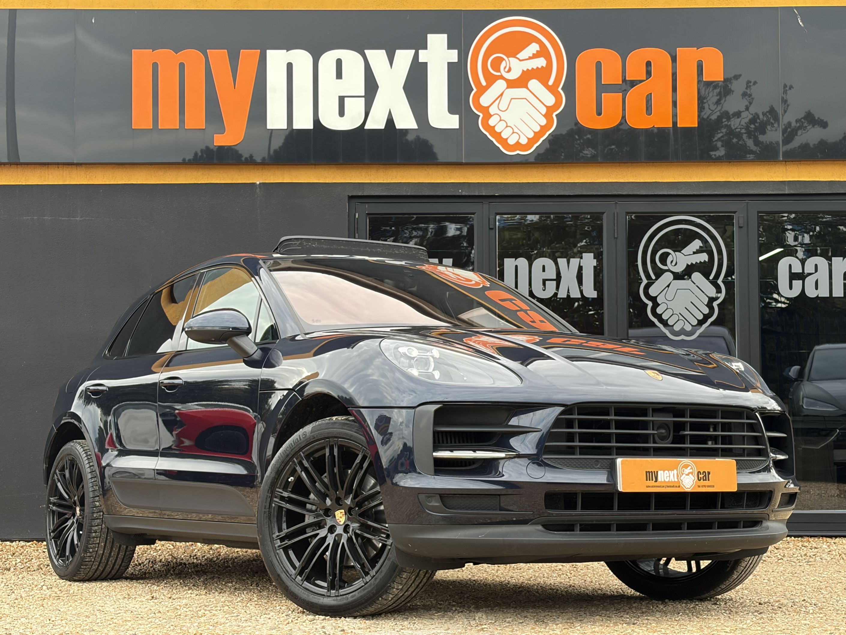2021 Porsche Macan 3.0T V6 S SU...