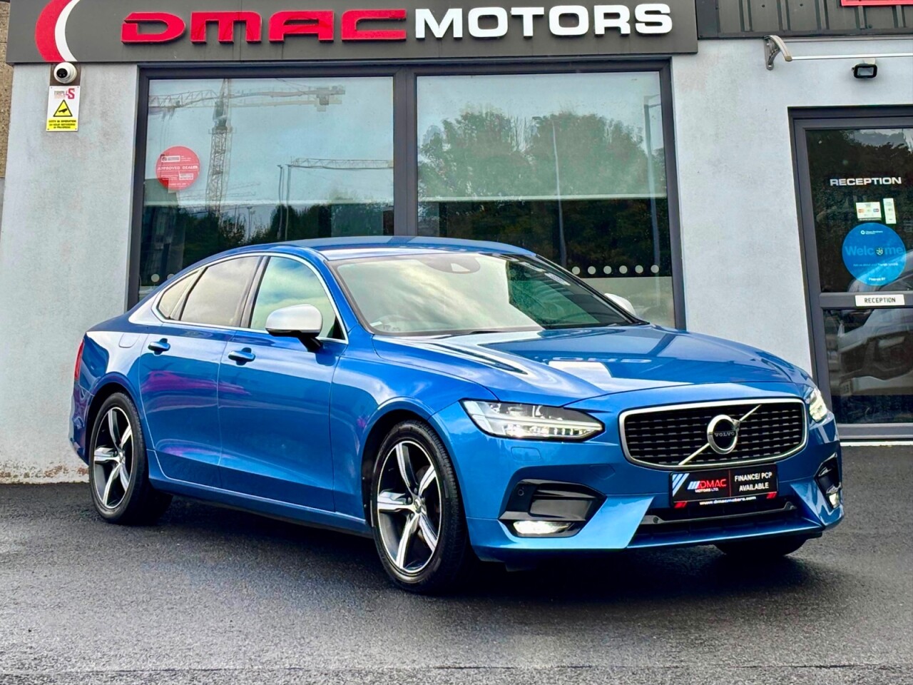 2017 VOLVO S90 2.0 D4 R-Design Saloon 4dr Diesel Auto Euro 6 (s/s) (190 ps) - vehicle photo 2 for sale on PureCar