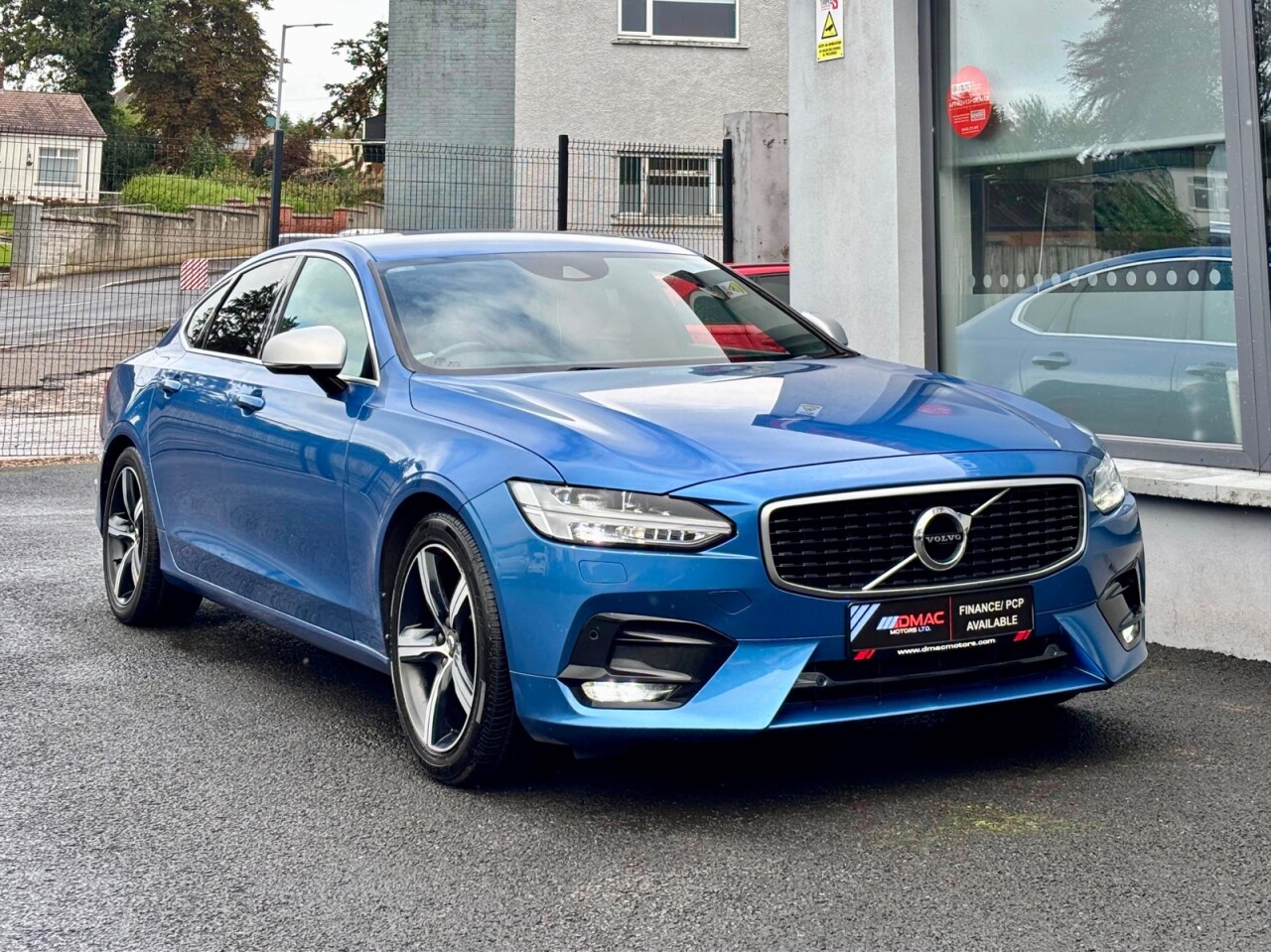 2017 VOLVO S90 2.0 D4 R-Design Saloon 4dr Diesel Auto Euro 6 (s/s) (190 ps) - vehicle photo 4 for sale on PureCar