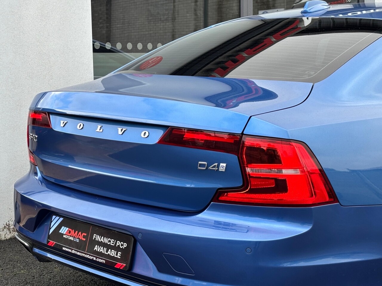 2017 VOLVO S90 2.0 D4 R-Design Saloon 4dr Diesel Auto Euro 6 (s/s) (190 ps) - vehicle photo 10 for sale on PureCar