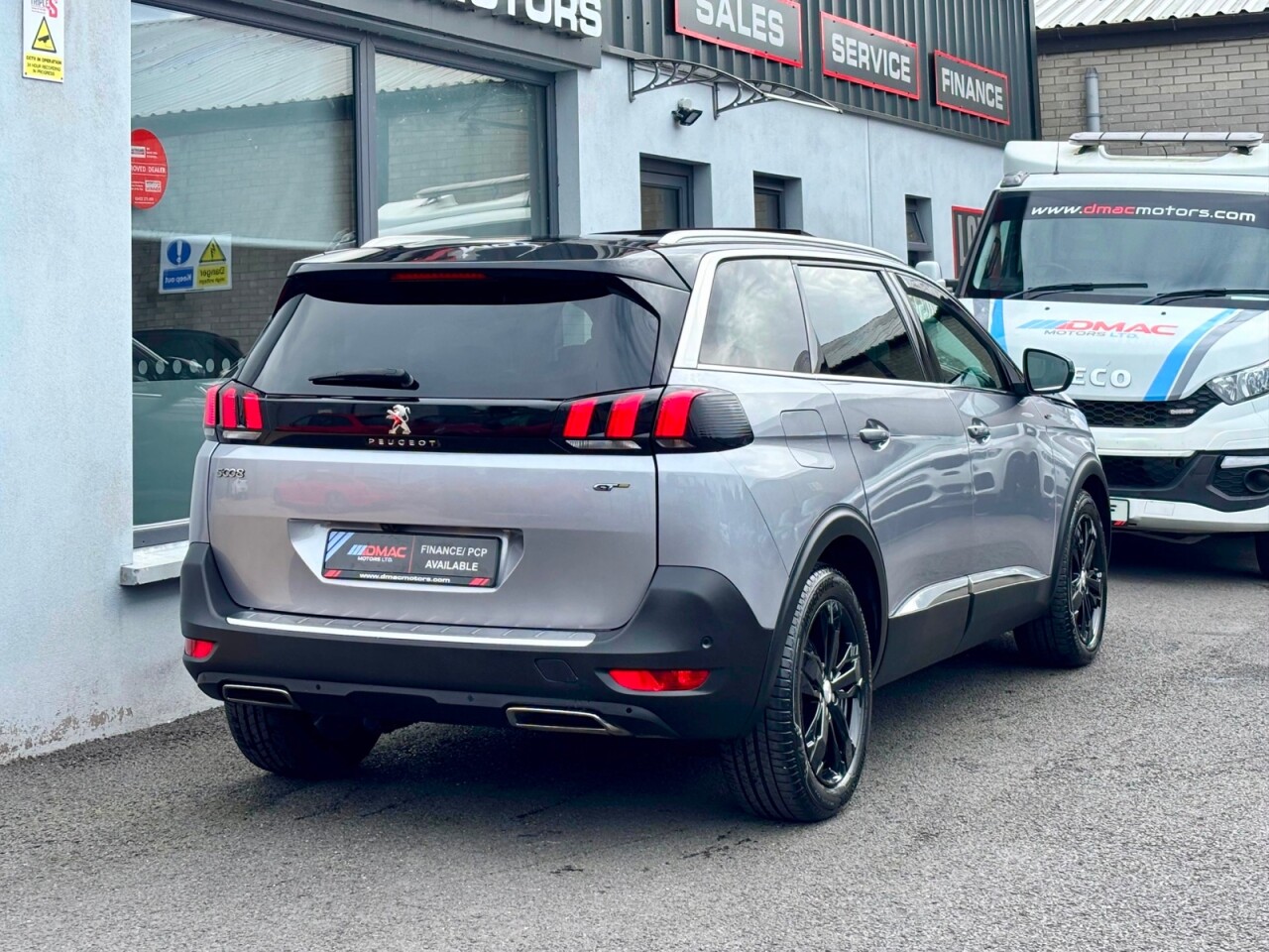 2019 PEUGEOT 2.0 BlueHDi GT SUV 5dr Diesel EAT Auto 6Spd Euro 6 (s/s) (180 ps) - vehicle photo 8 for sale on PureCar