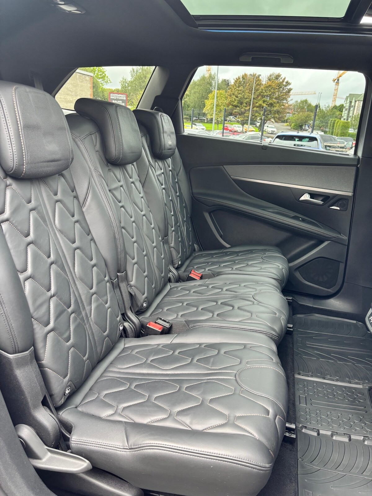 2019 PEUGEOT 2.0 BlueHDi GT SUV 5dr Diesel EAT Auto 6Spd Euro 6 (s/s) (180 ps) - vehicle photo 31 for sale on PureCar