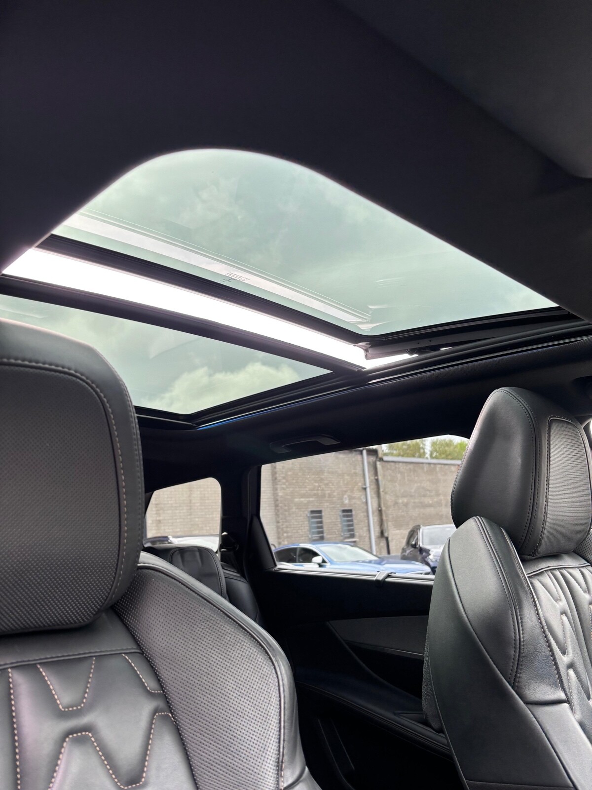 2019 PEUGEOT 2.0 BlueHDi GT SUV 5dr Diesel EAT Auto 6Spd Euro 6 (s/s) (180 ps) - vehicle photo 38 for sale on PureCar