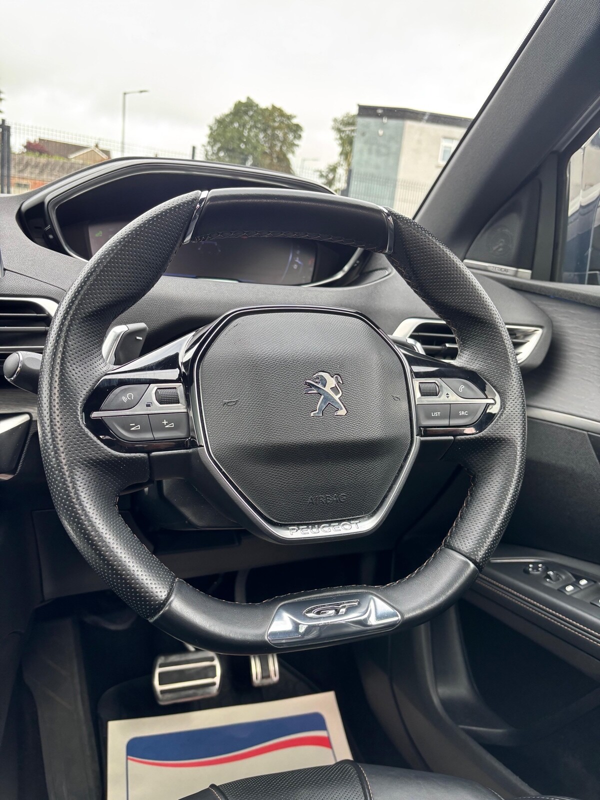 2019 PEUGEOT 2.0 BlueHDi GT SUV 5dr Diesel EAT Auto 6Spd Euro 6 (s/s) (180 ps) - vehicle photo 40 for sale on PureCar