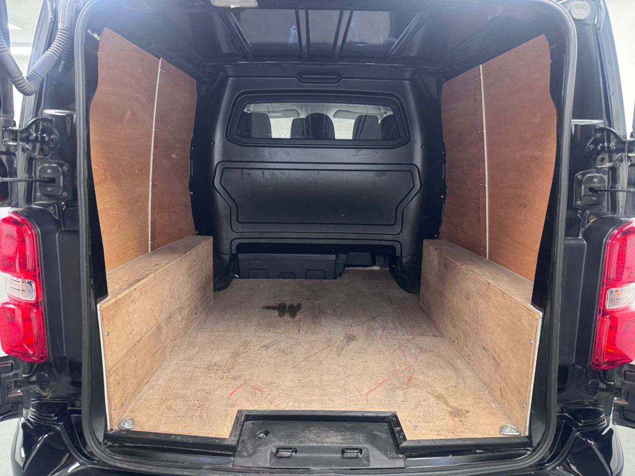 2021 VAUXHALL VIVARO 2.0 Turbo D 3100 Elite Crew Van Double Cab 5dr Diesel Manual L2 H1 Euro 6 ( - vehicle photo 17 for sale on PureCar