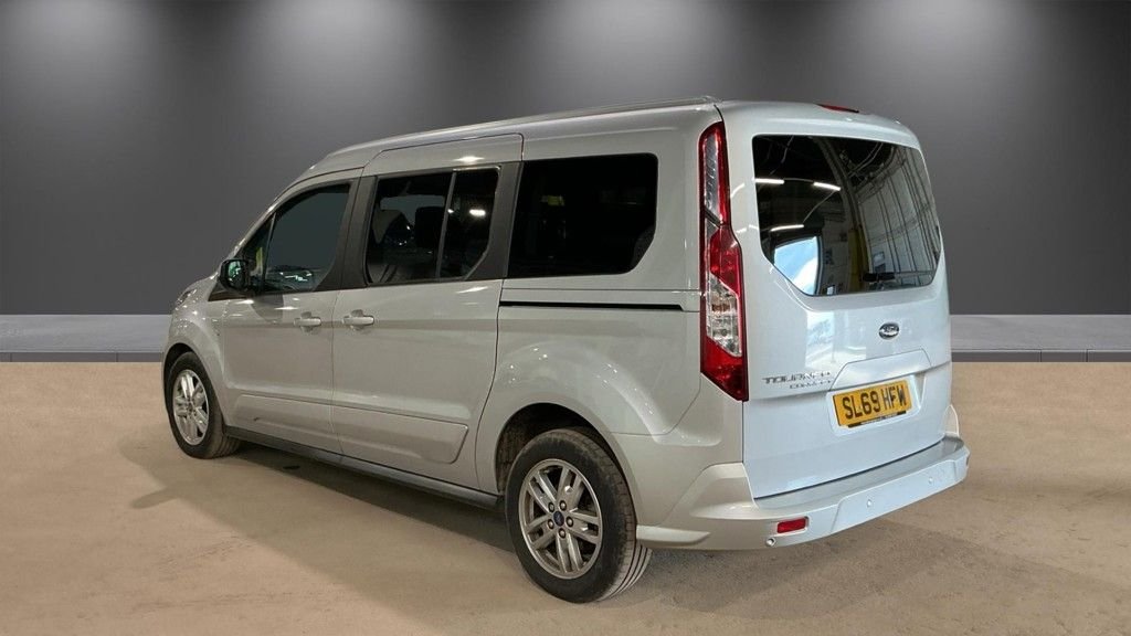 2020 Ford Grand Tourneo Connect — image 3