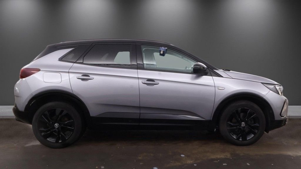 2023 Vauxhall Grandland — image 5