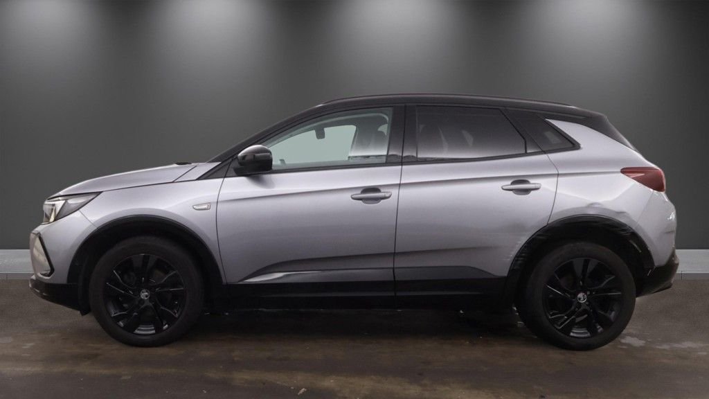 2023 Vauxhall Grandland — image 6