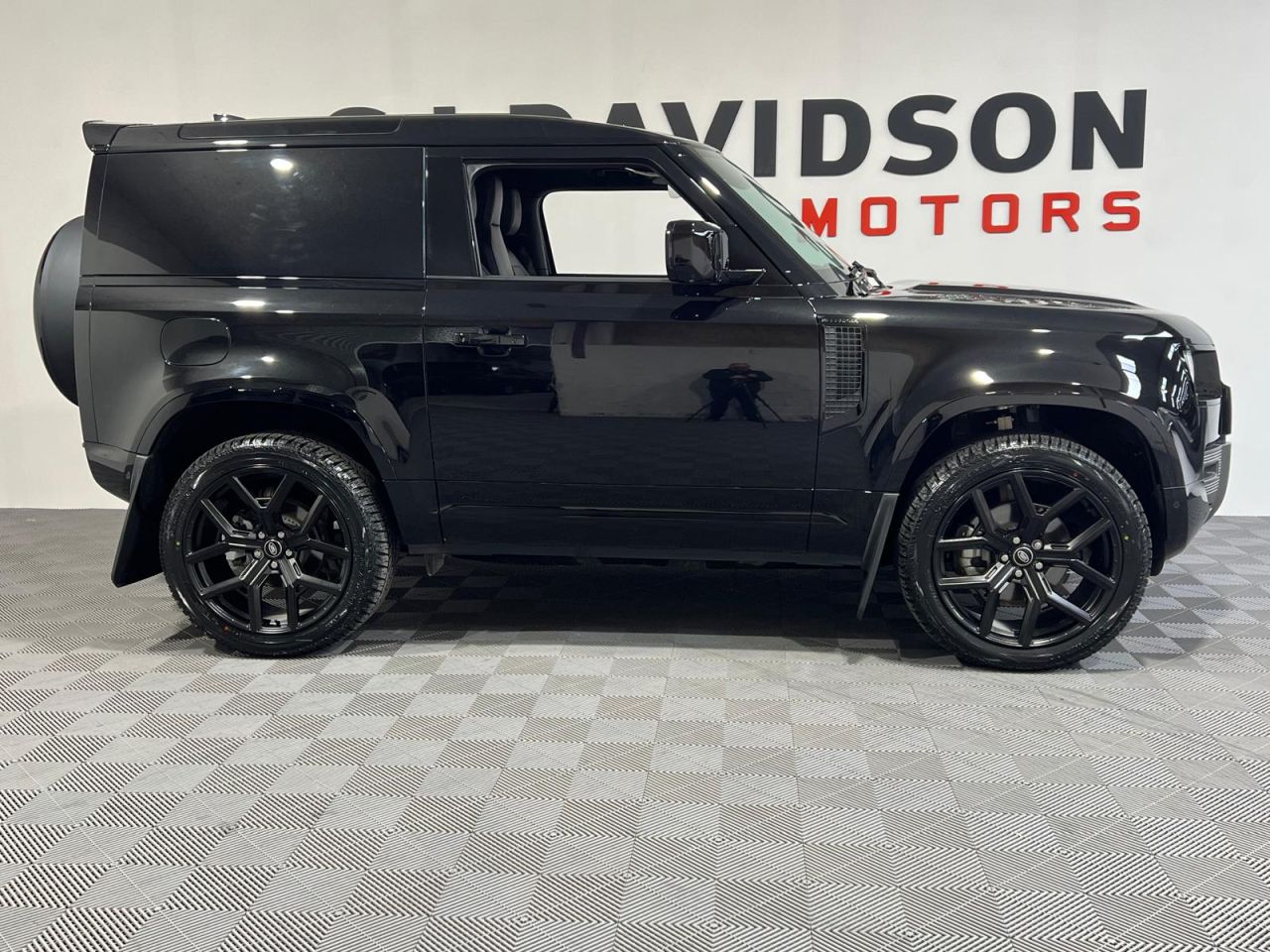 2025 LAND ROVER DEFENDER 90 3.0 D250 MHEV X-Dynamic SE Hard Top SUV 3dr Diesel Auto 4WD SWB Euro 6 (s/s - vehicle photo 5 for sale on PureCar