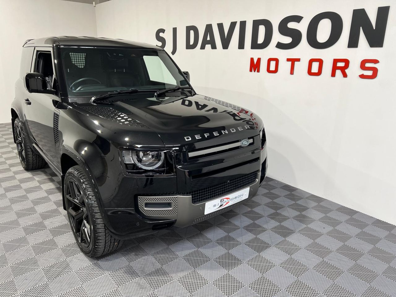 2025 LAND ROVER DEFENDER 90 3.0 D250 MHEV X-Dynamic SE Hard Top SUV 3dr Diesel Auto 4WD SWB Euro 6 (s/s - vehicle photo 8 for sale on PureCar