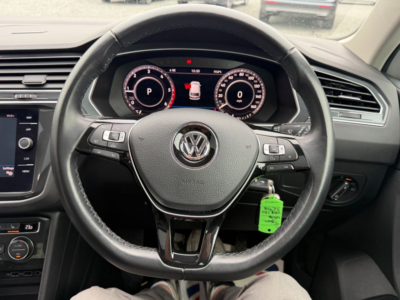 2018 VOLKSWAGEN TIGUAN 2.0 TDI SEL SUV 5dr Diesel DSG Euro 6 (s/s) (150 ps) - vehicle photo 16 for sale on PureCar