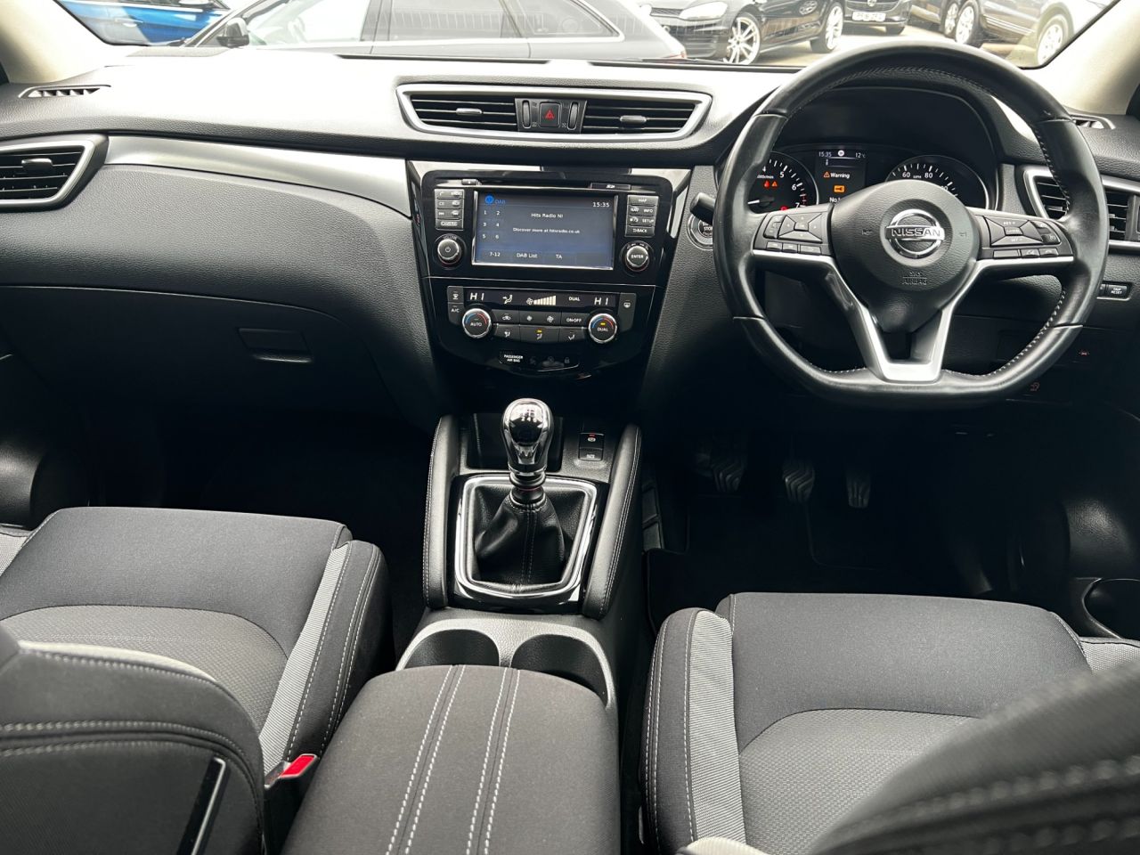 2017 NISSAN QASHQAI 1.2 DIG-T N-Connecta SUV 5dr Petrol Manual Euro 6 (s/s) (115 ps) - vehicle photo 4 for sale on PureCar