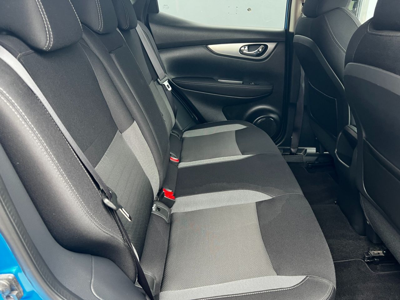 2017 NISSAN QASHQAI 1.2 DIG-T N-Connecta SUV 5dr Petrol Manual Euro 6 (s/s) (115 ps) - vehicle photo 5 for sale on PureCar