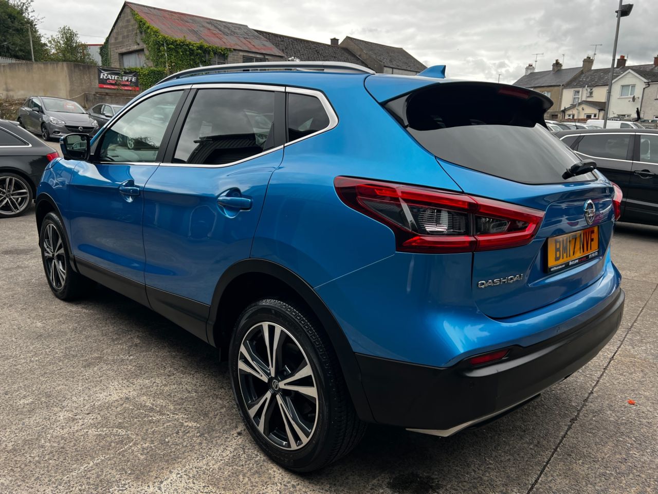 2017 NISSAN QASHQAI 1.2 DIG-T N-Connecta SUV 5dr Petrol Manual Euro 6 (s/s) (115 ps) - vehicle photo 15 for sale on PureCar