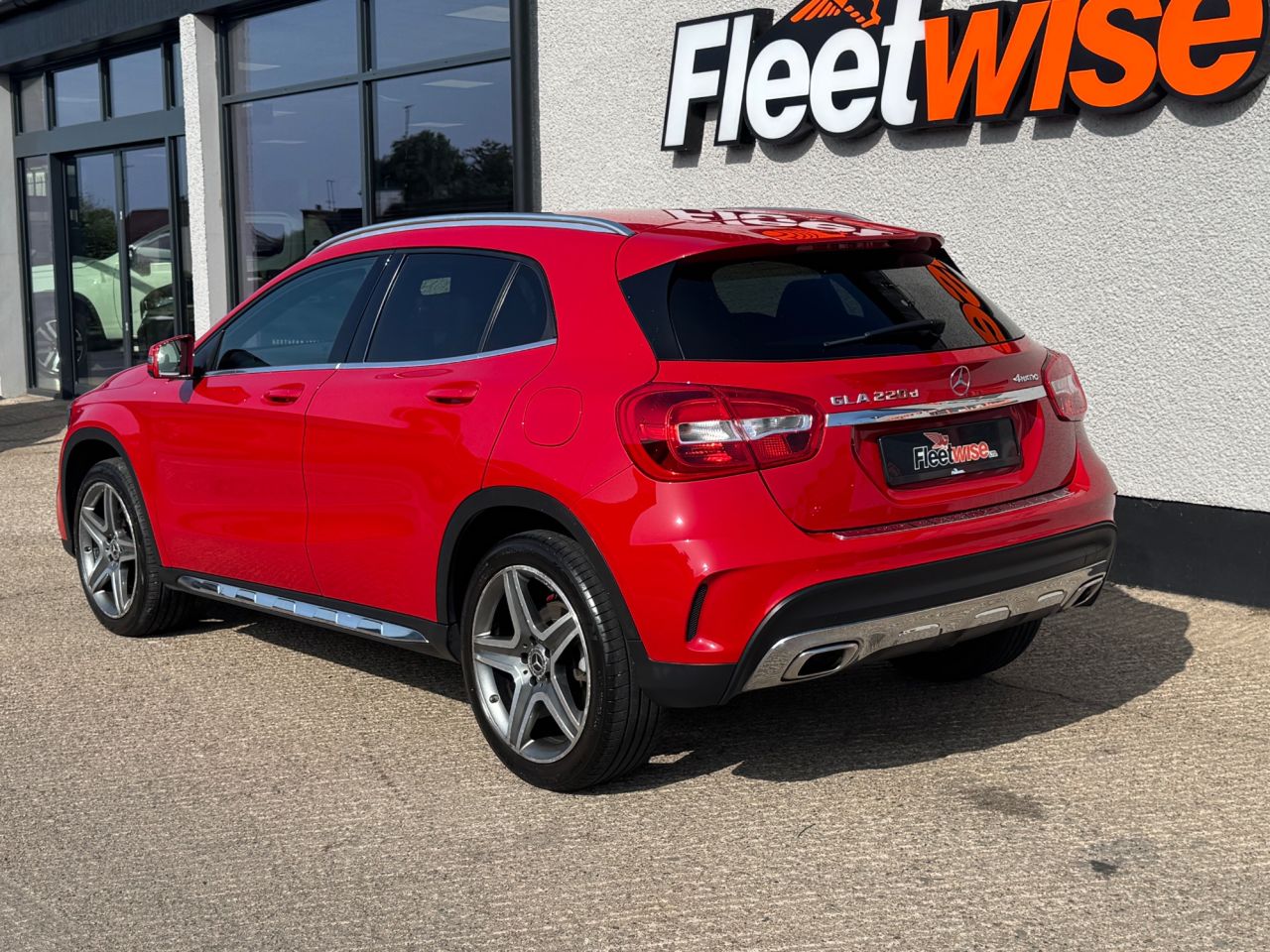 2018 MERCEDES GLA 2.1 GLA220d AMG Line SUV 5dr Diesel 7G-DCT 4MATIC Euro 6 (s/s) (177 ps) - vehicle photo 6 for sale on PureCar