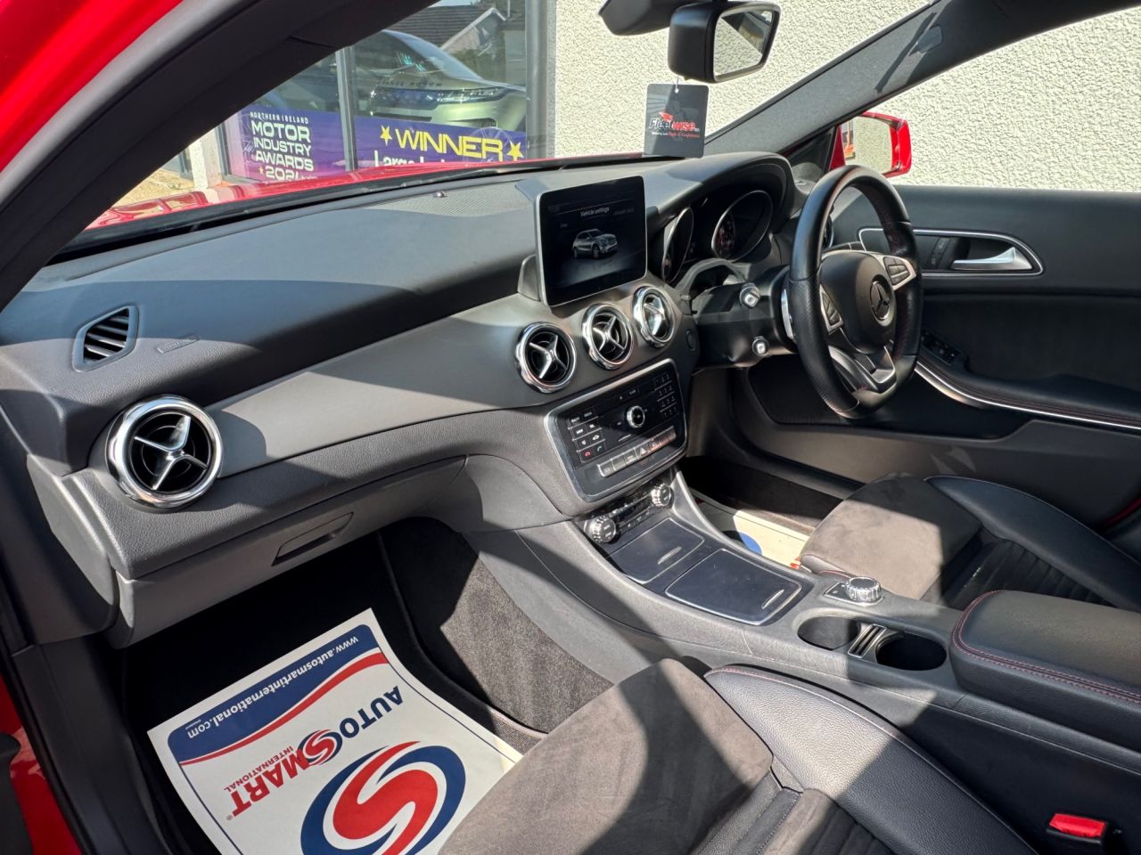 2018 MERCEDES GLA 2.1 GLA220d AMG Line SUV 5dr Diesel 7G-DCT 4MATIC Euro 6 (s/s) (177 ps) - vehicle photo 10 for sale on PureCar