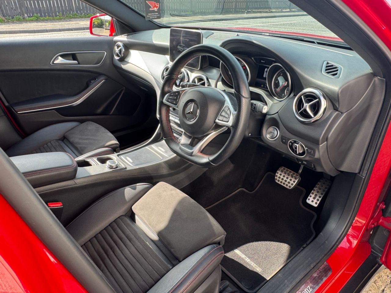 2018 MERCEDES GLA 2.1 GLA220d AMG Line SUV 5dr Diesel 7G-DCT 4MATIC Euro 6 (s/s) (177 ps) - vehicle photo 13 for sale on PureCar