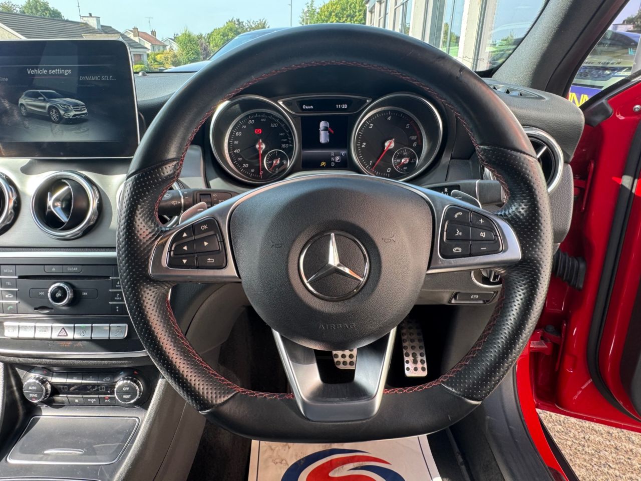 2018 MERCEDES GLA 2.1 GLA220d AMG Line SUV 5dr Diesel 7G-DCT 4MATIC Euro 6 (s/s) (177 ps) - vehicle photo 15 for sale on PureCar