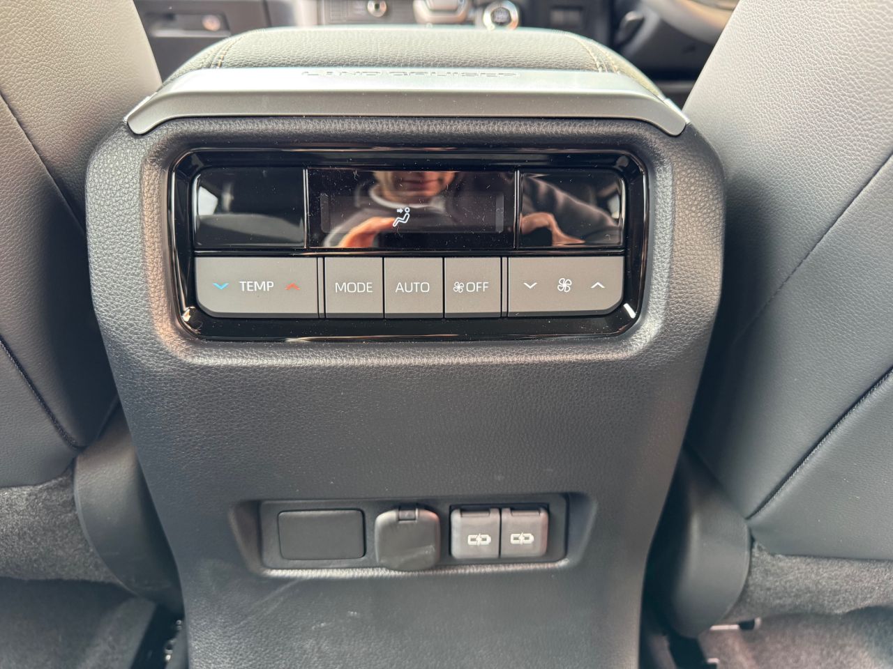 2026 TOYOTA LAND CRUISER - vehicle photo 18 for sale on PureCar