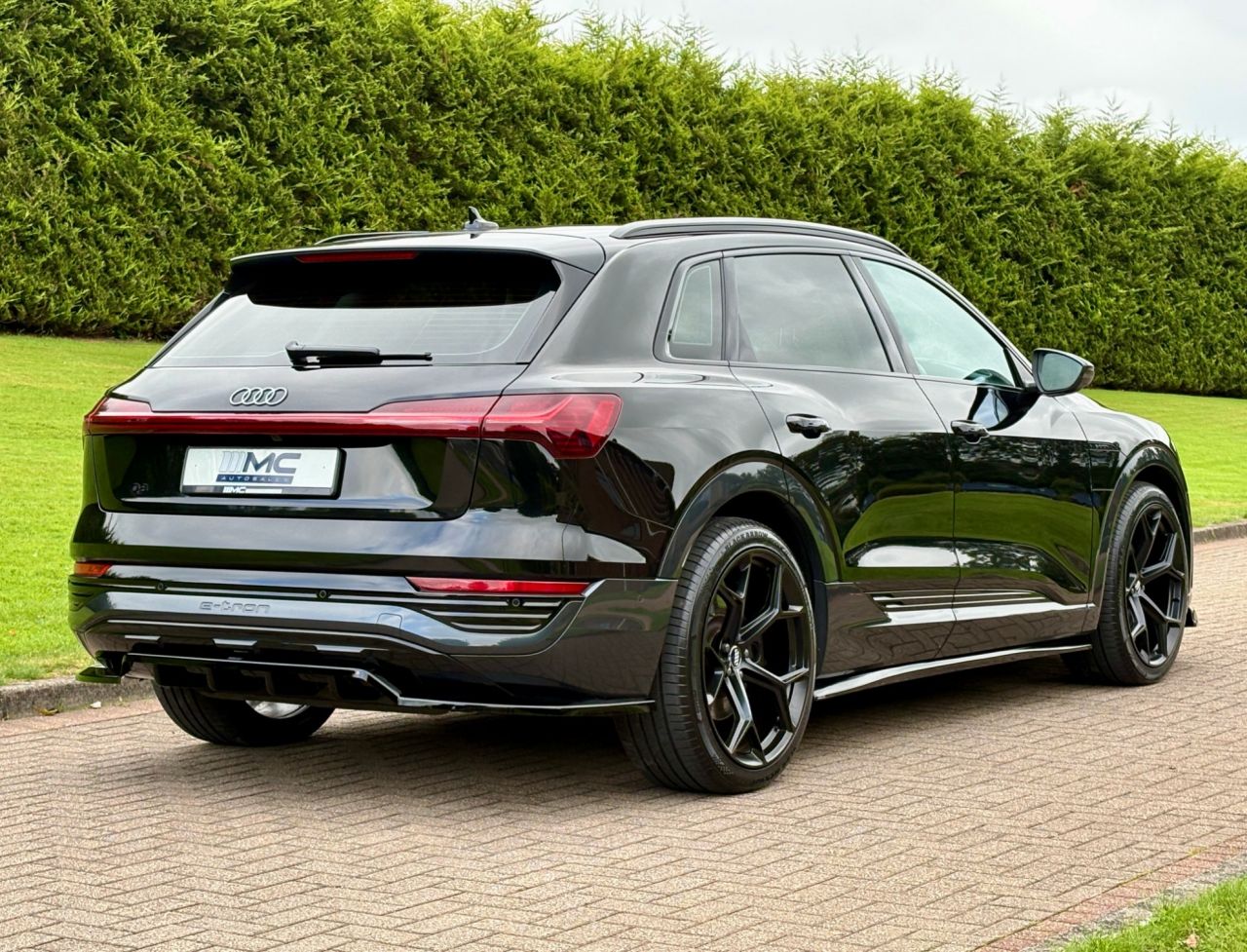 2023 AUDI Q8 E-TRON 50 Sport SUV 5dr Electric Auto quattro 95kWh (11kW Charger) (340 ps) - vehicle photo 3 for sale on PureCar
