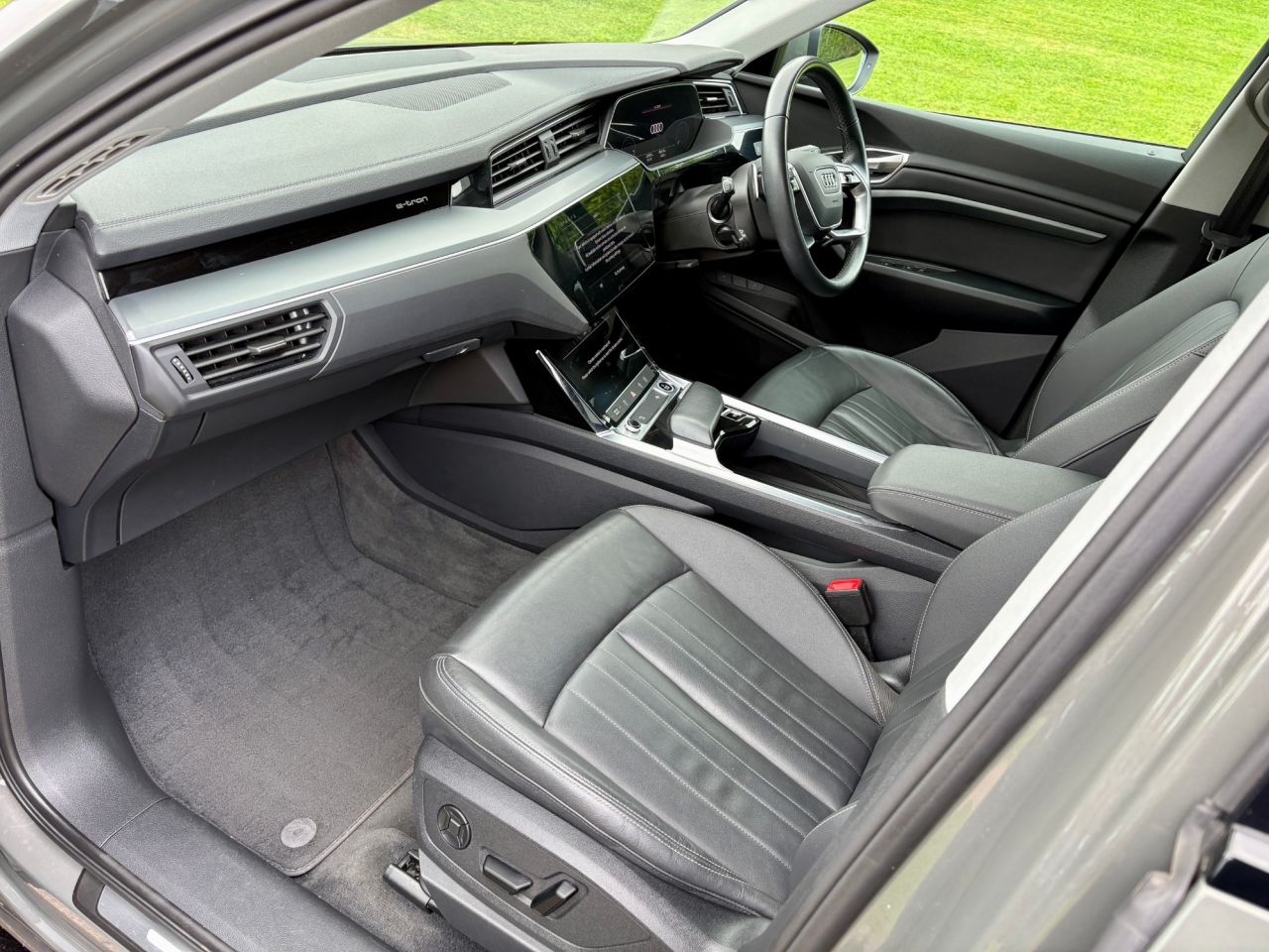 2023 AUDI Q8 E-TRON 50 Sport SUV 5dr Electric Auto quattro 95kWh (11kW Charger) (340 ps) - vehicle photo 13 for sale on PureCar